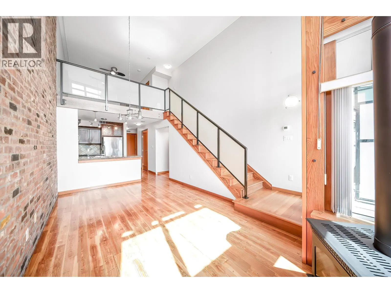 214 10 RENAISSANCE SQUARE
