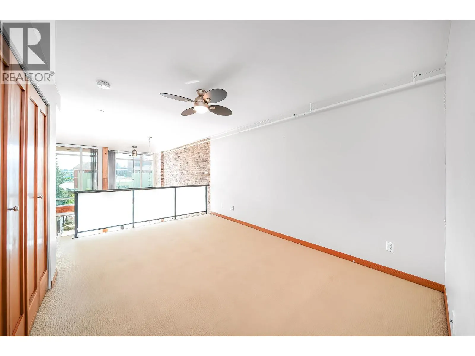 214 10 RENAISSANCE SQUARE