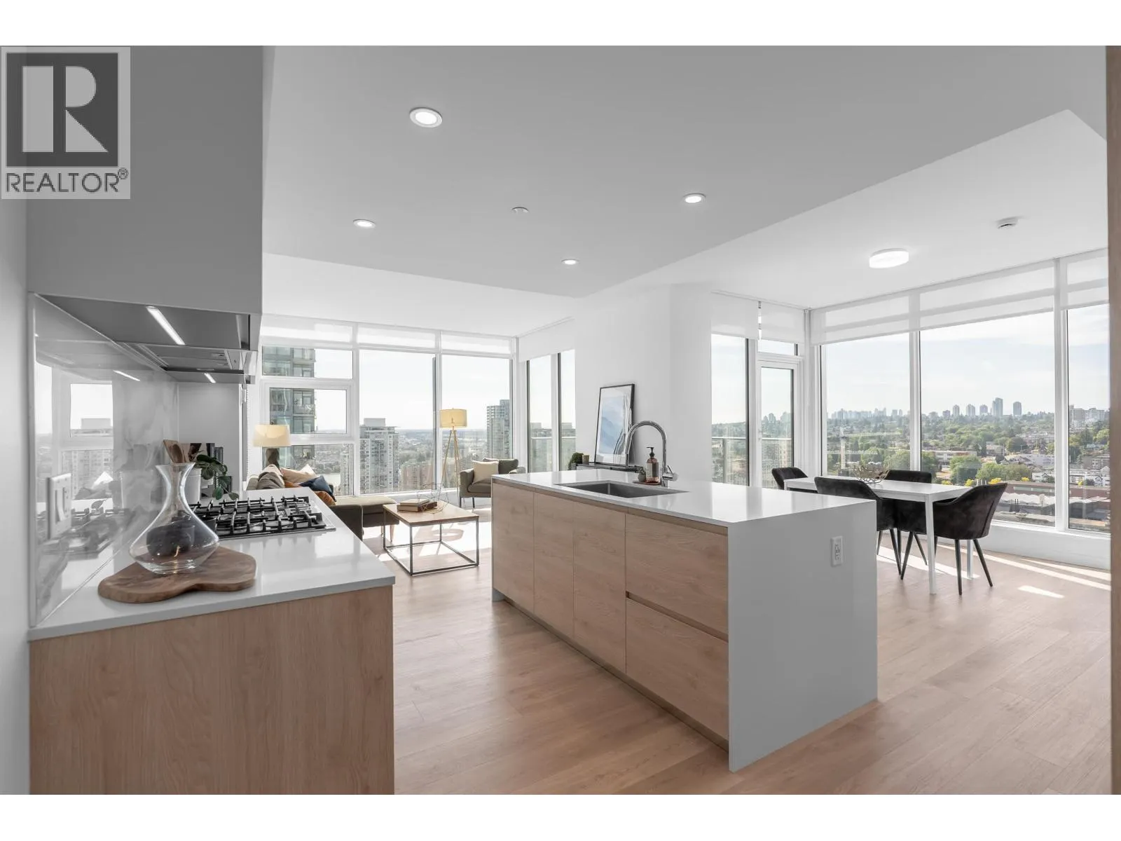 2904 660 QUAYSIDE DRIVE