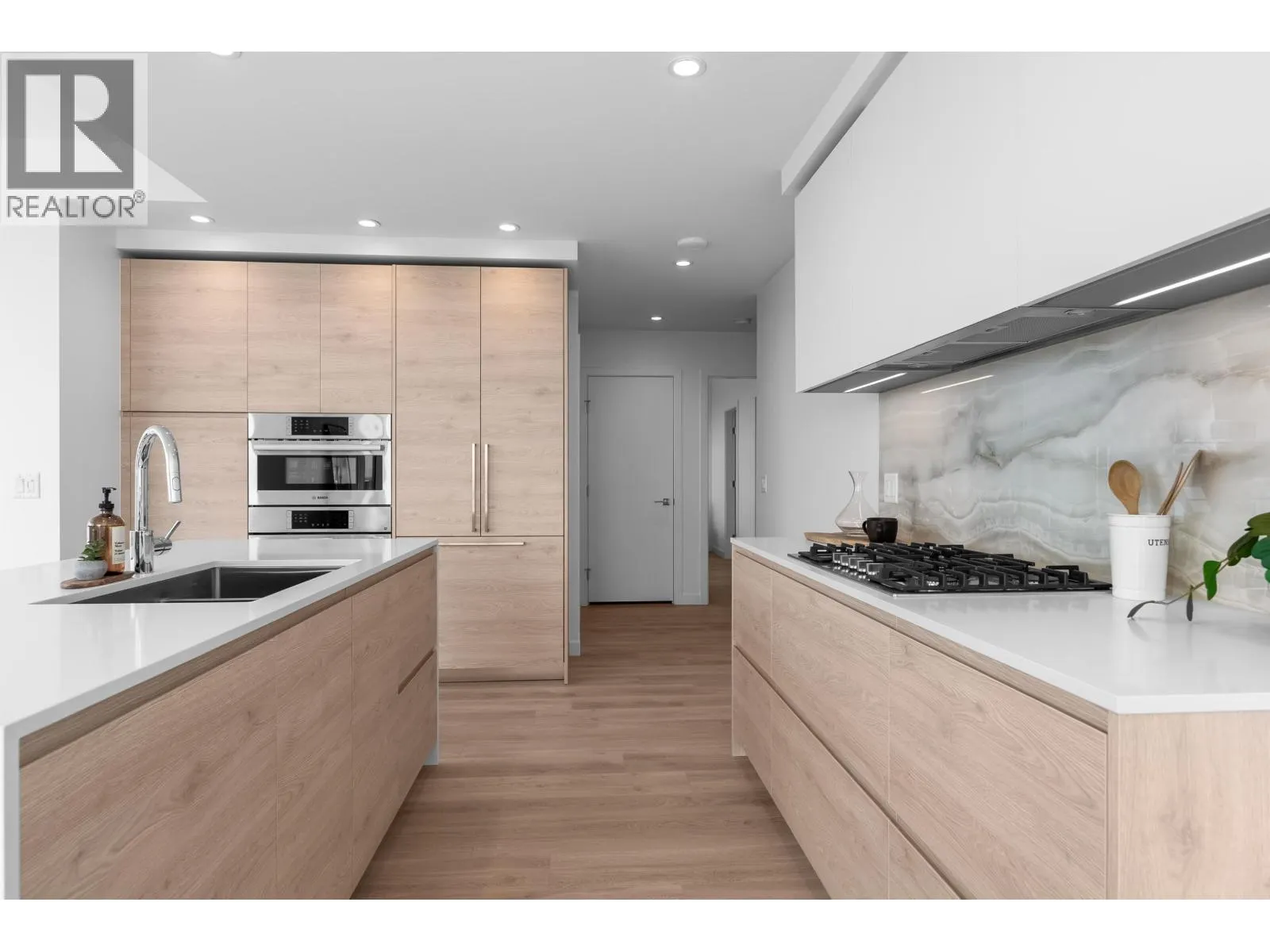 2904 660 QUAYSIDE DRIVE