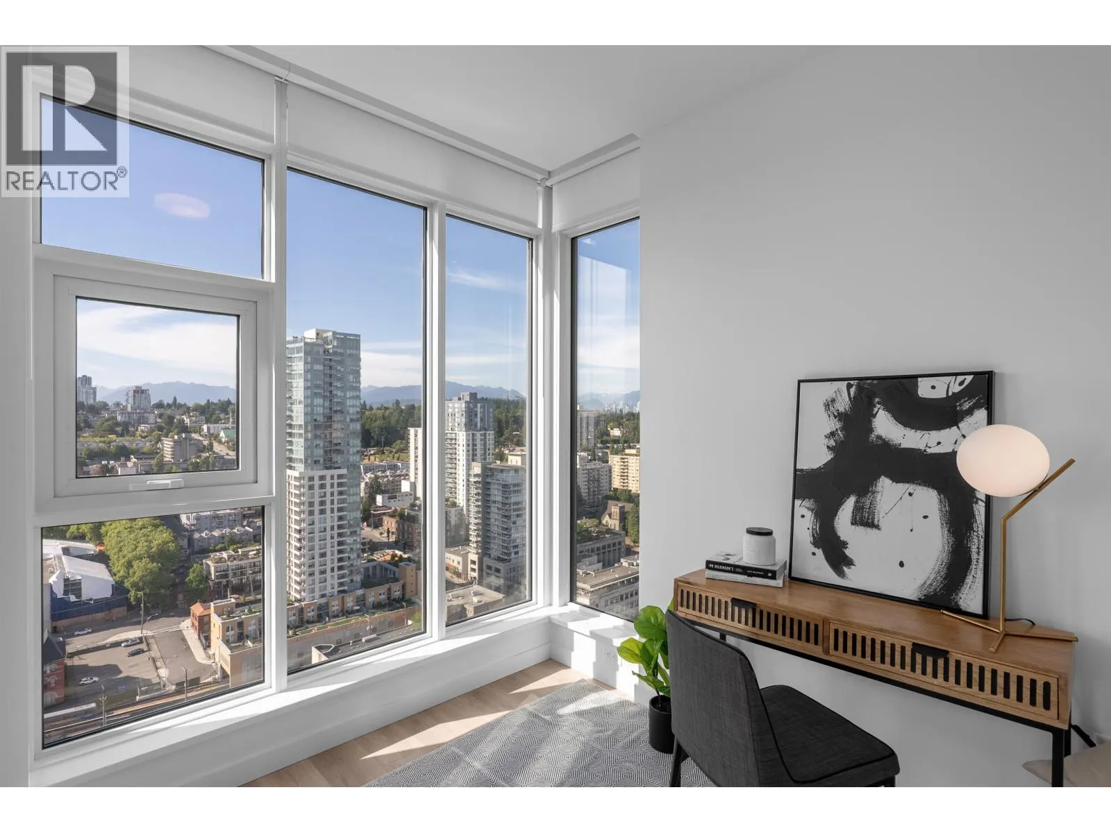 2904 660 QUAYSIDE DRIVE