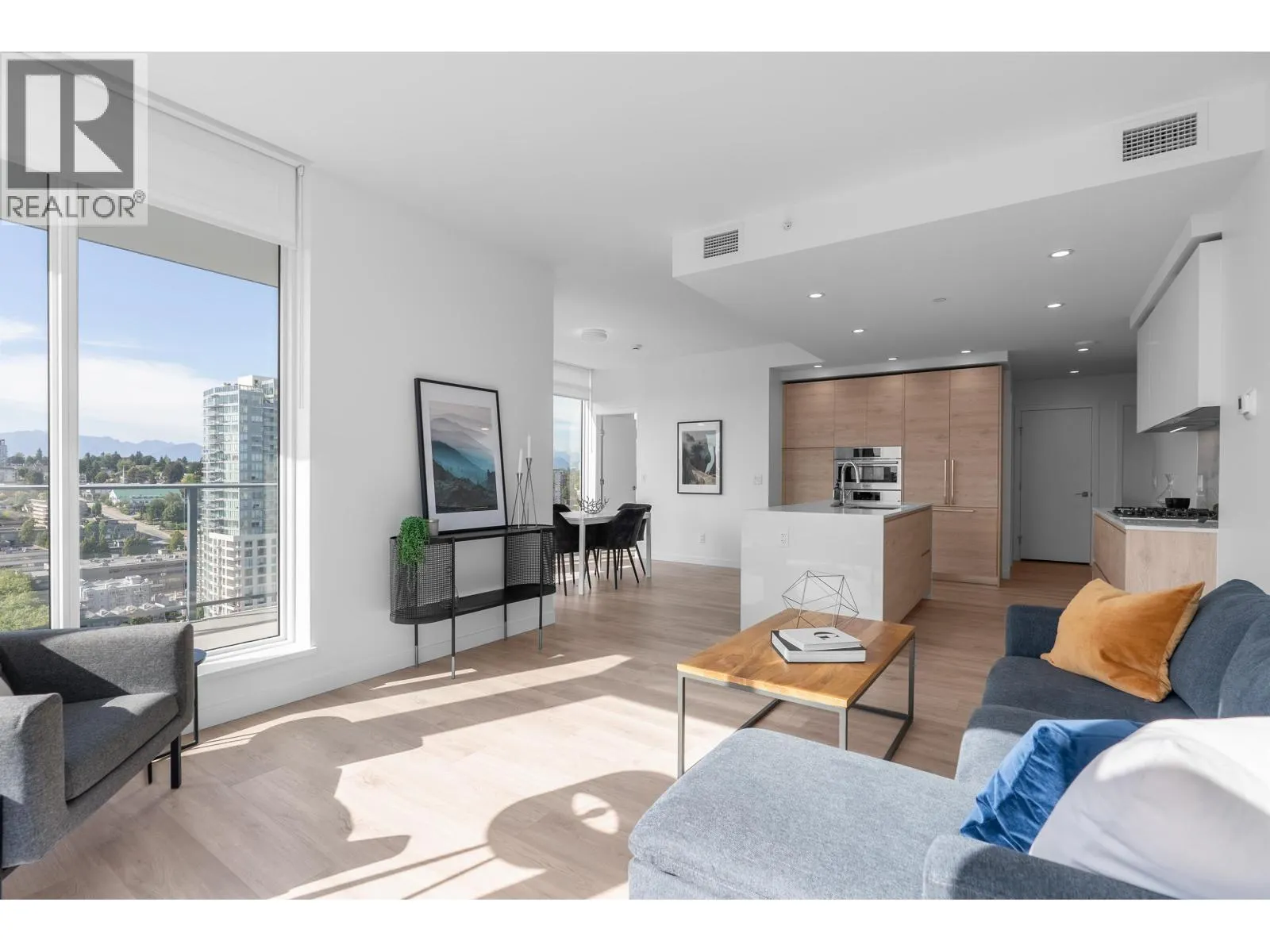 2904 660 QUAYSIDE DRIVE
