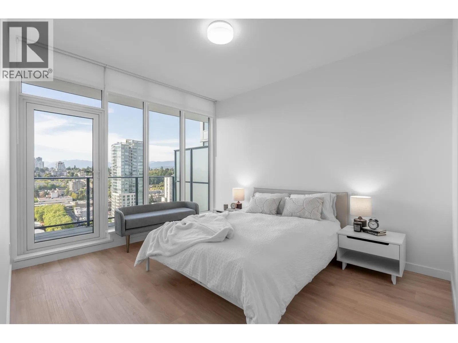 2904 660 QUAYSIDE DRIVE