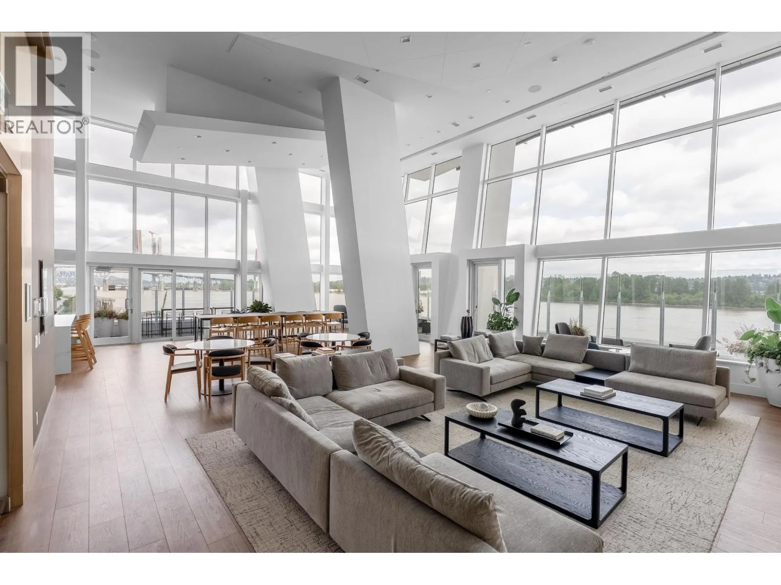 2904 660 QUAYSIDE DRIVE