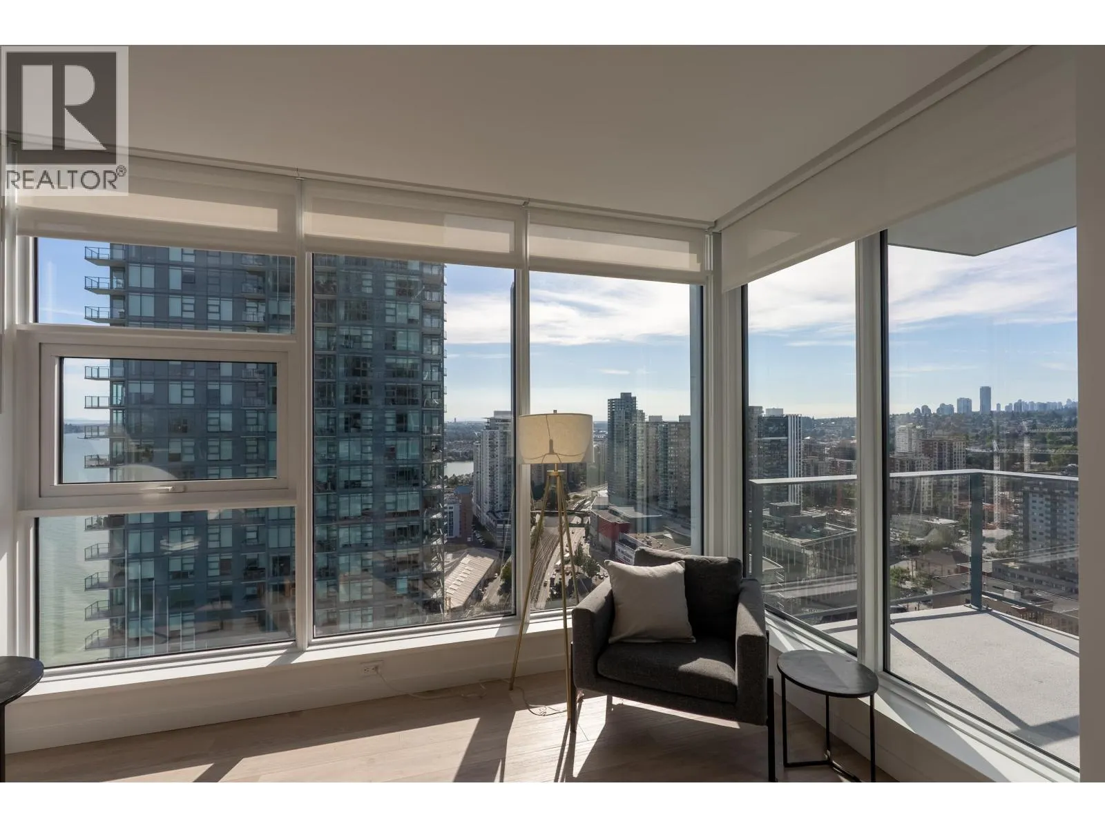 2904 660 QUAYSIDE DRIVE