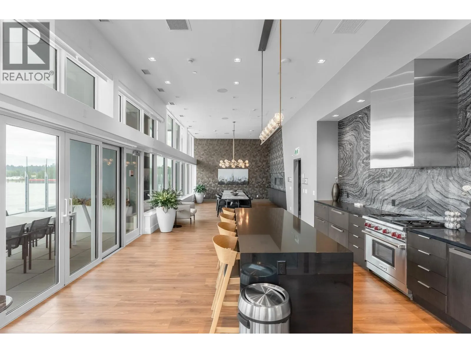 2904 660 QUAYSIDE DRIVE