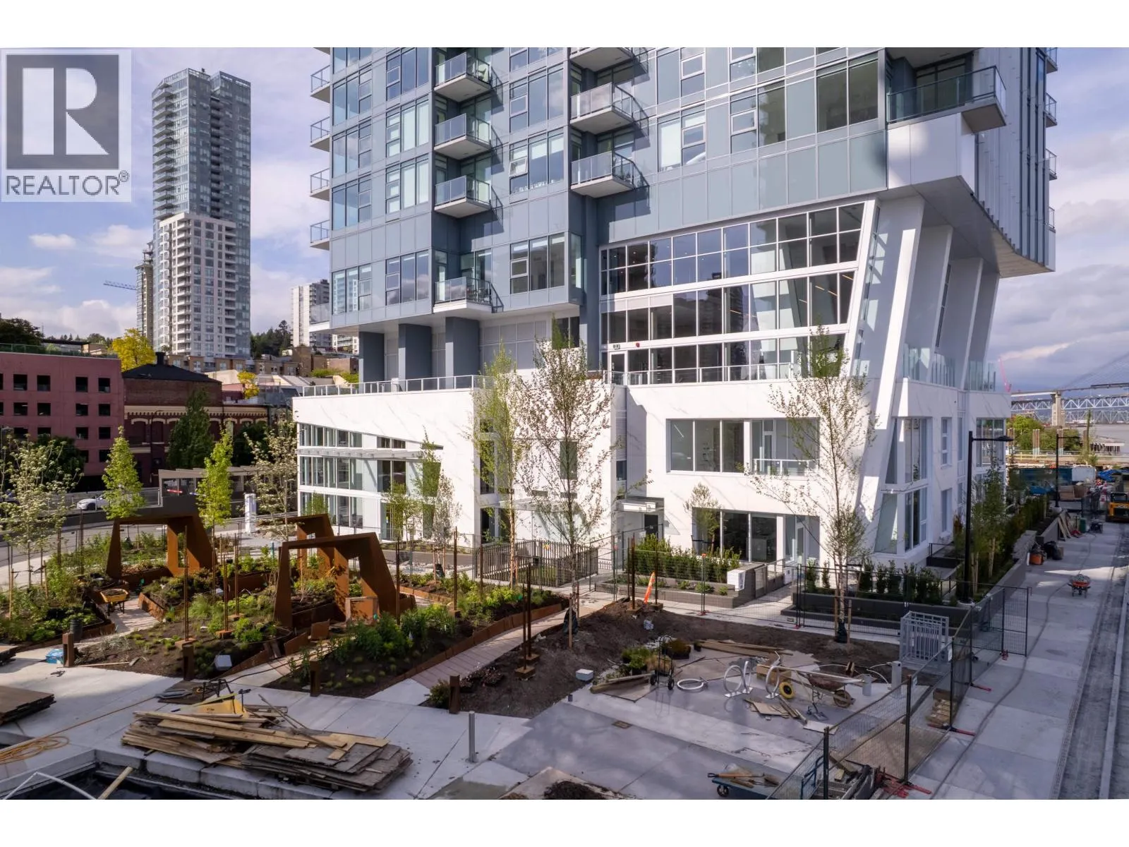 2904 660 QUAYSIDE DRIVE