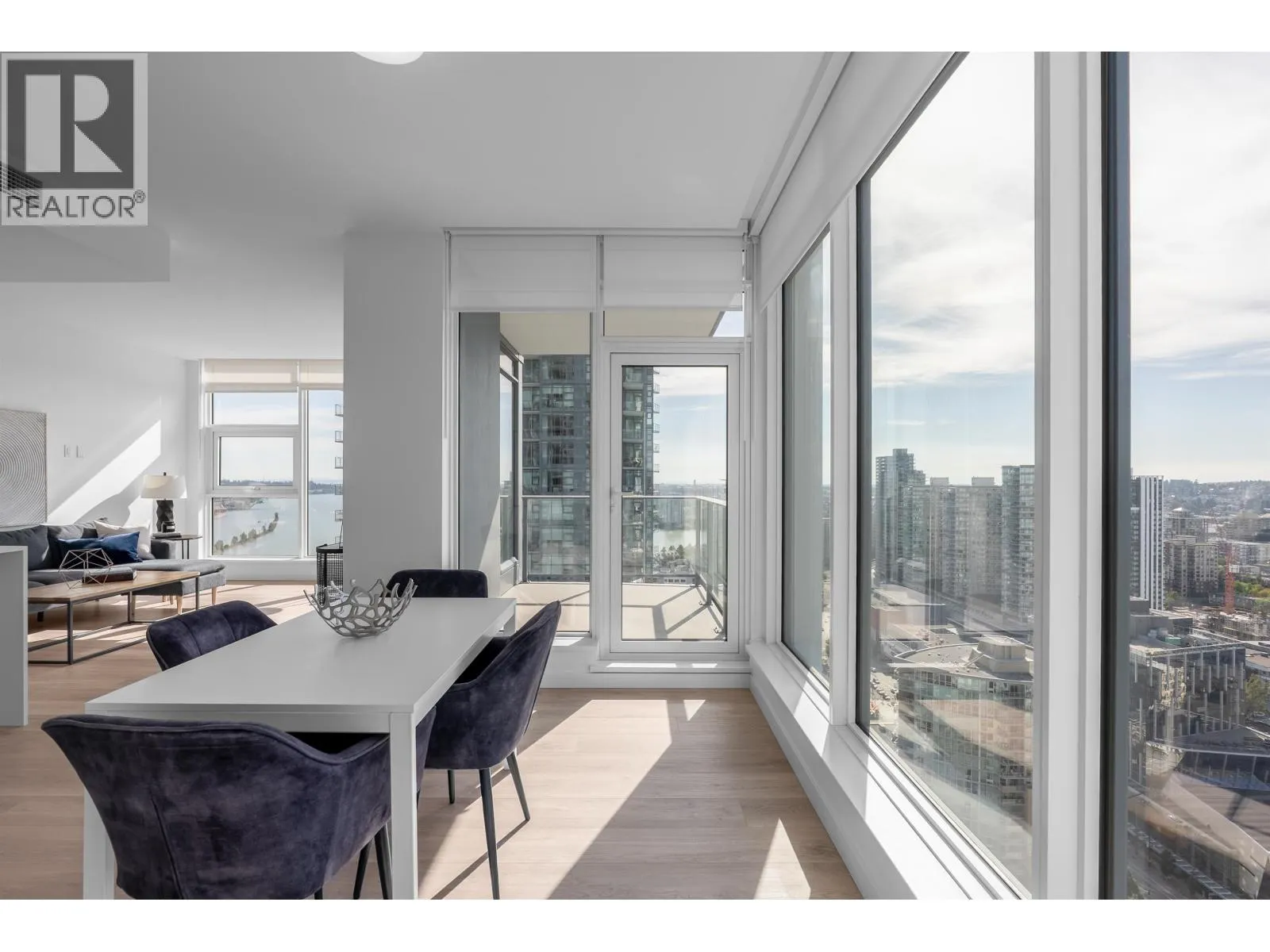 2904 660 QUAYSIDE DRIVE