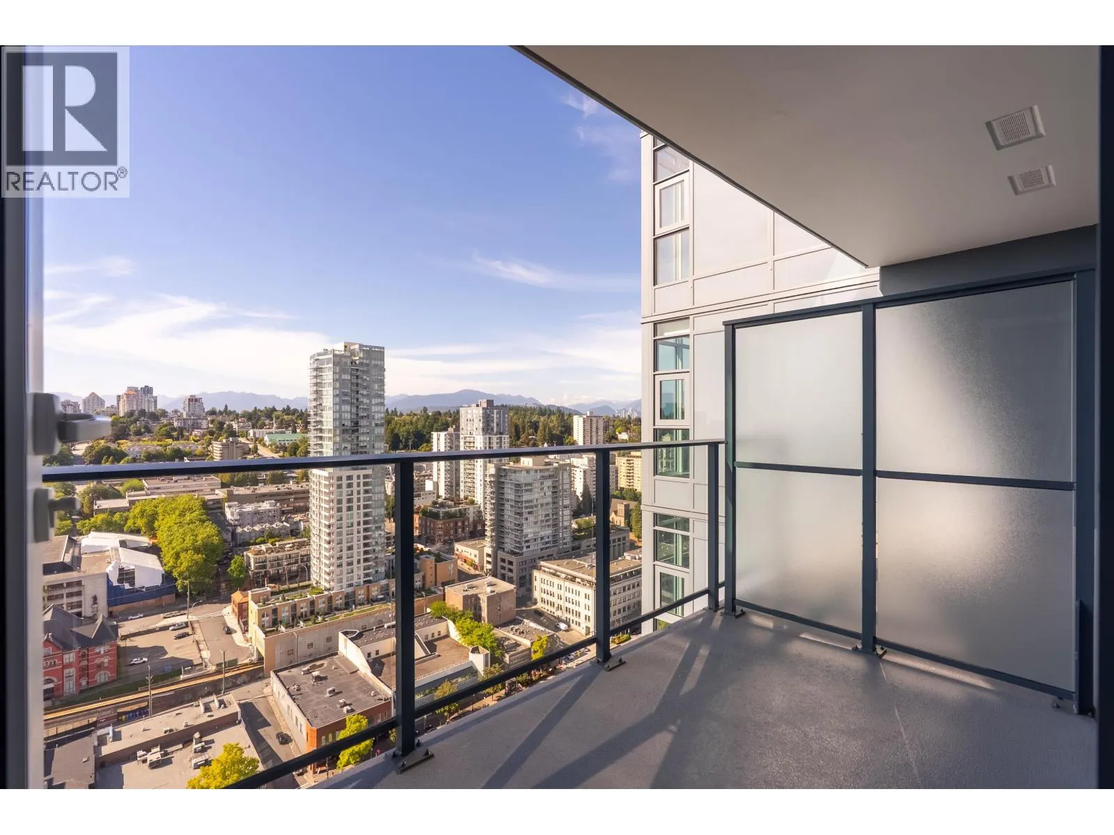 2904 660 QUAYSIDE DRIVE