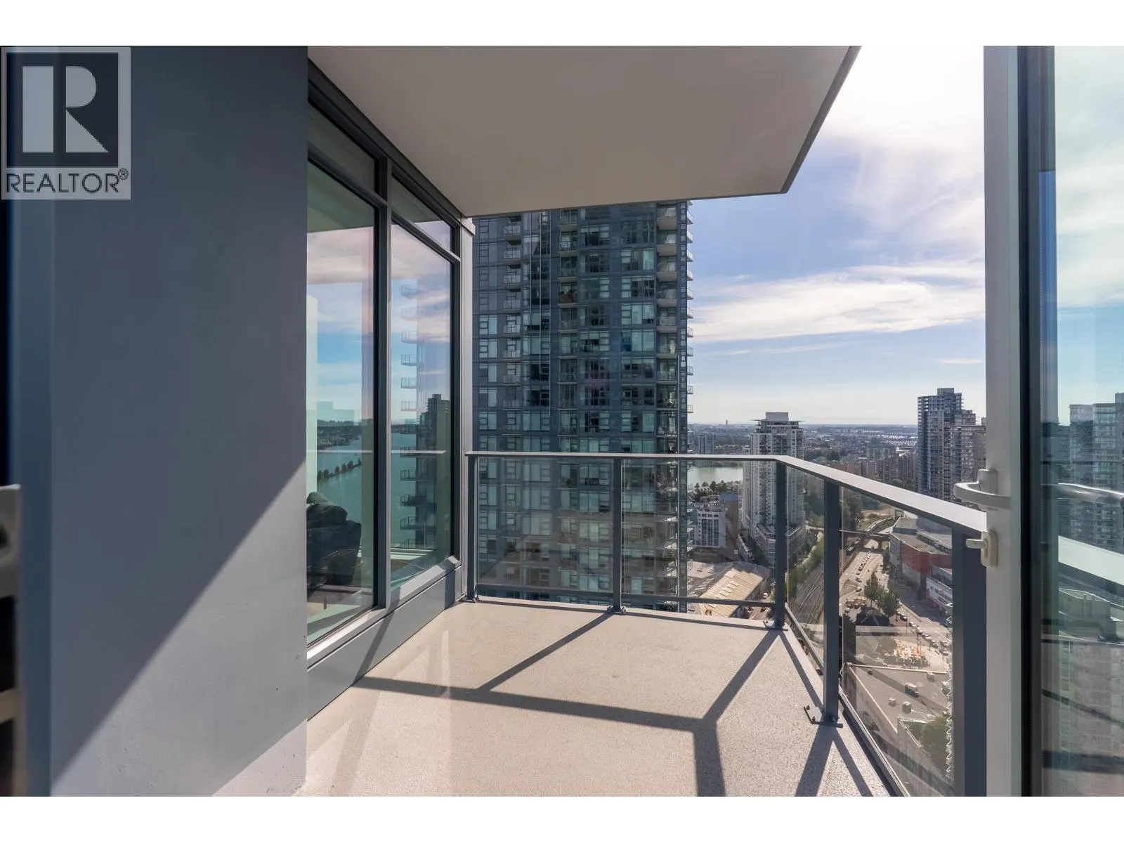 2904 660 QUAYSIDE DRIVE