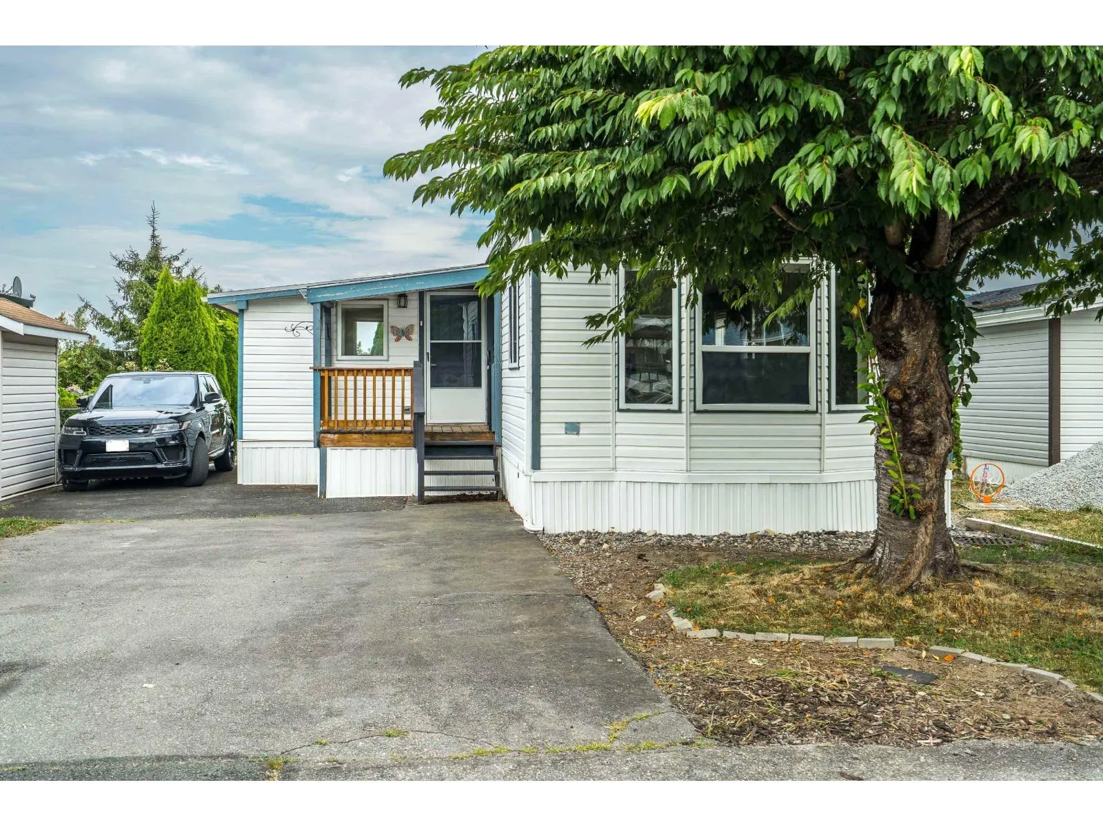 45 41168 LOUGHEED HIGHWAY
