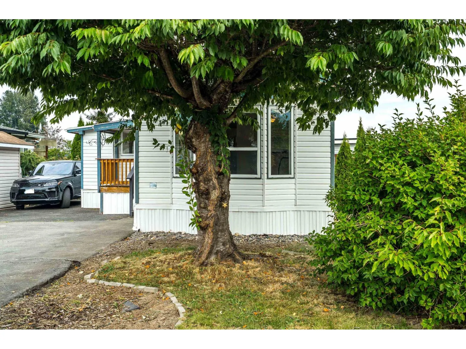 45 41168 LOUGHEED HIGHWAY