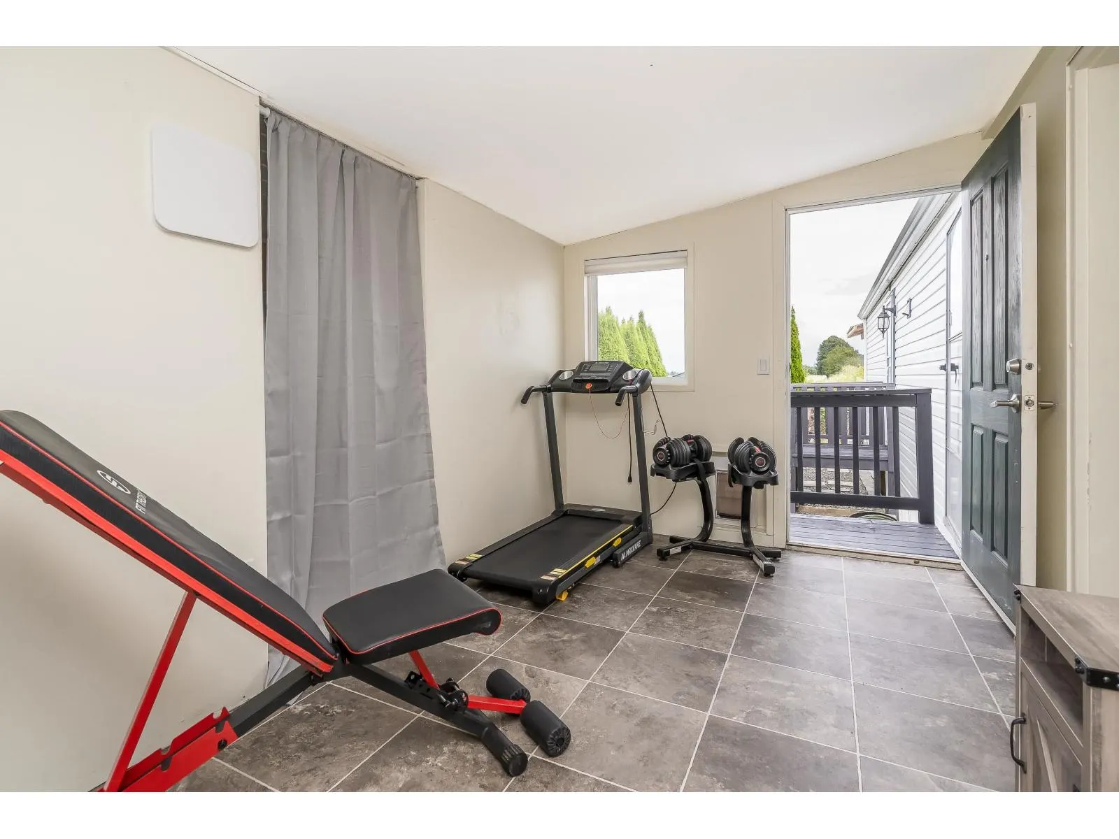 45 41168 LOUGHEED HIGHWAY