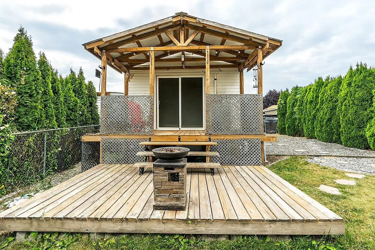 45 41168 LOUGHEED HIGHWAY