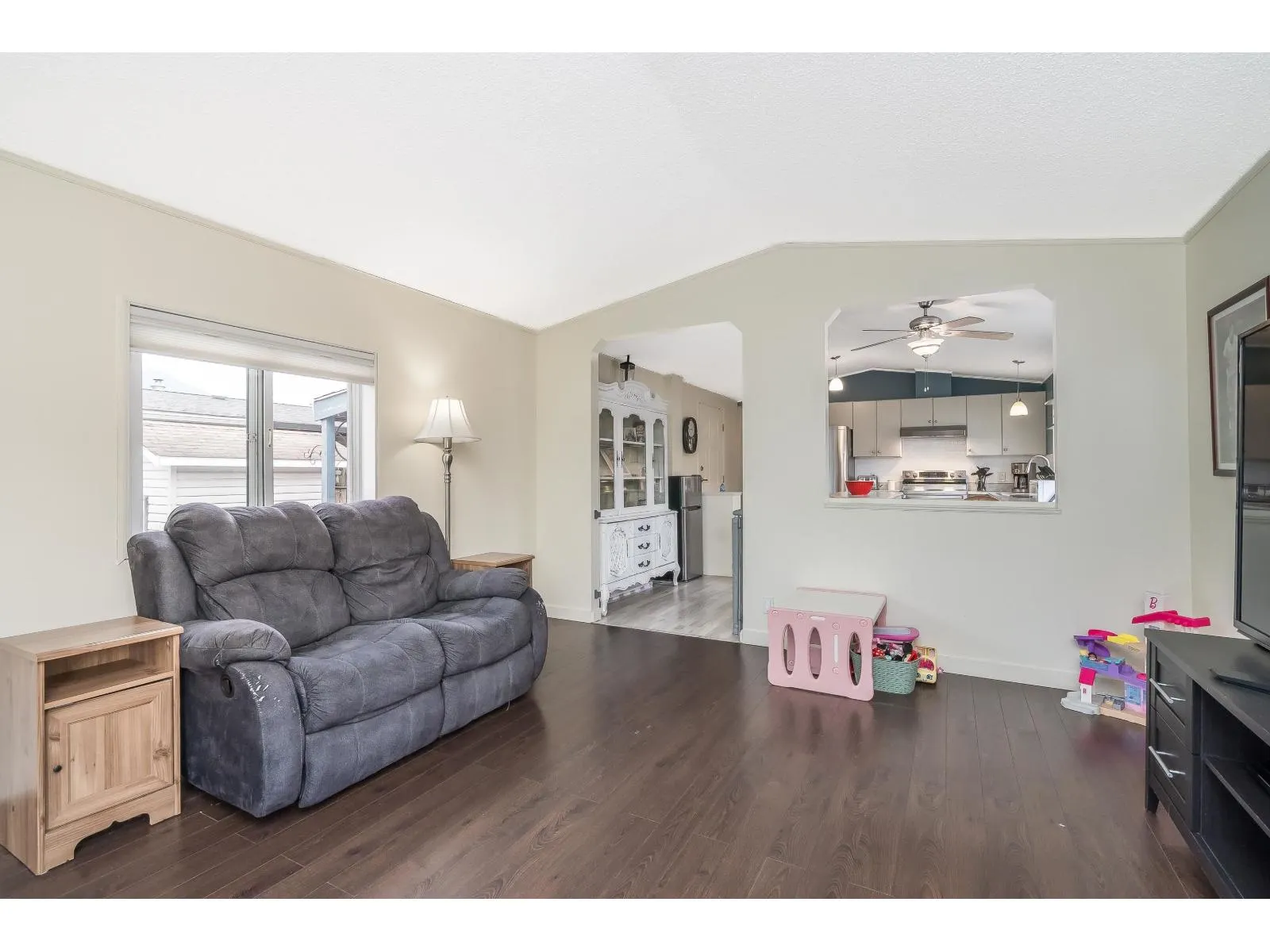 45 41168 LOUGHEED HIGHWAY