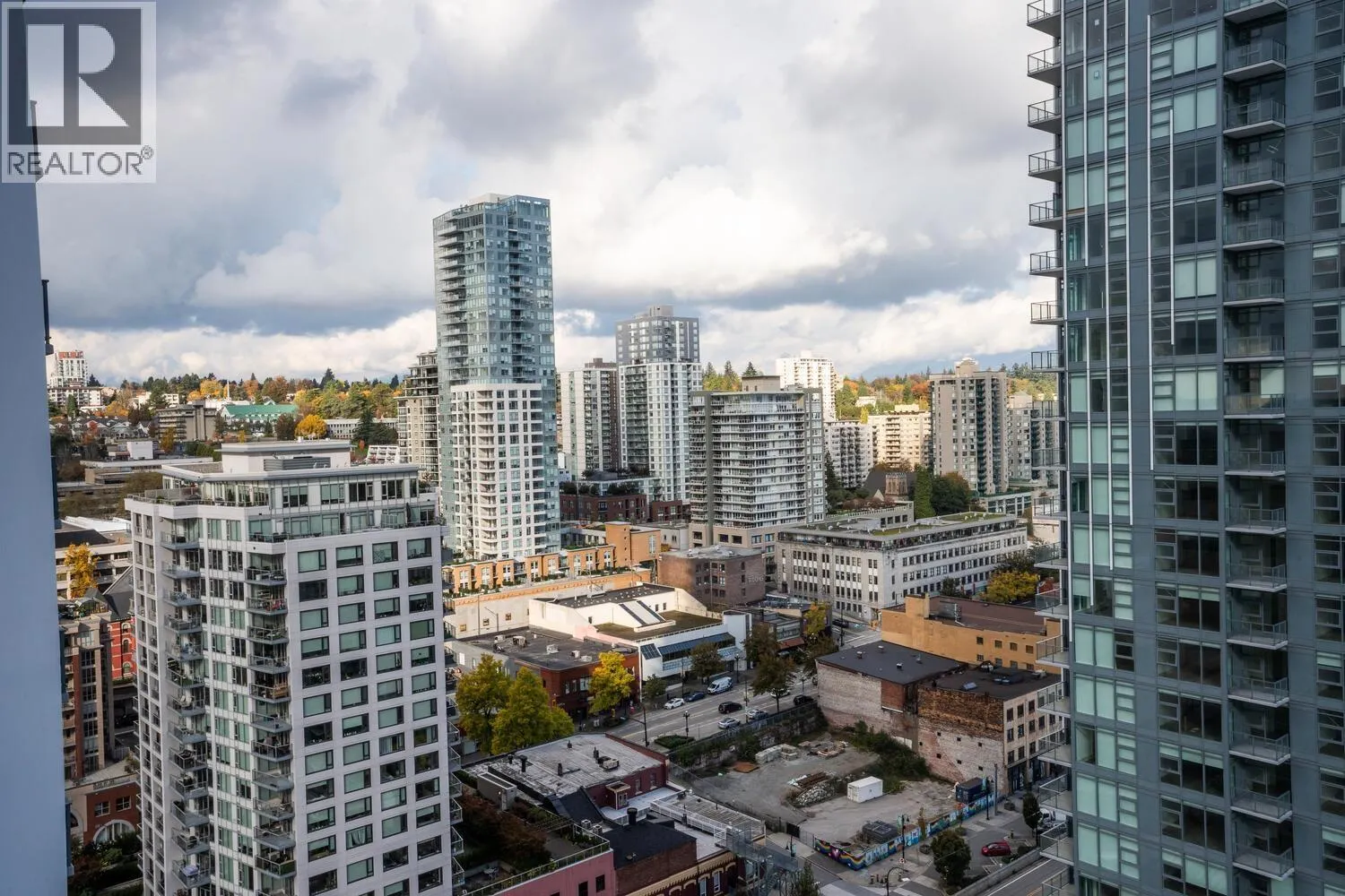 1907 680 QUAYSIDE DRIVE