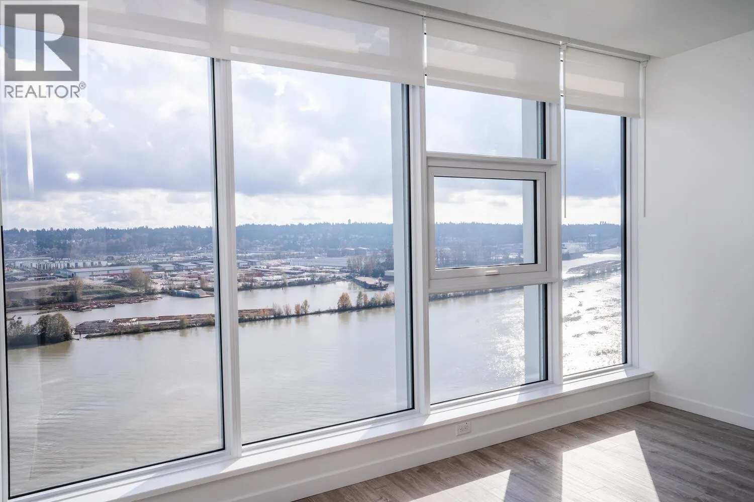 1907 680 QUAYSIDE DRIVE