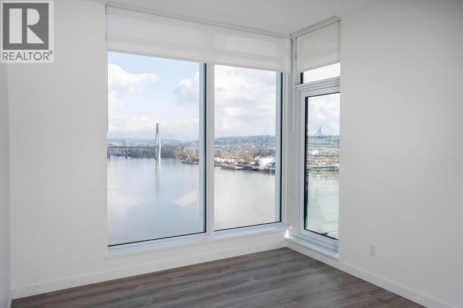 1907 680 QUAYSIDE DRIVE
