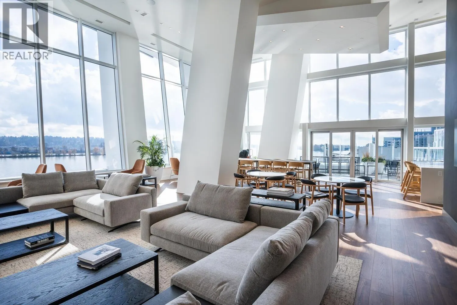 1907 680 QUAYSIDE DRIVE