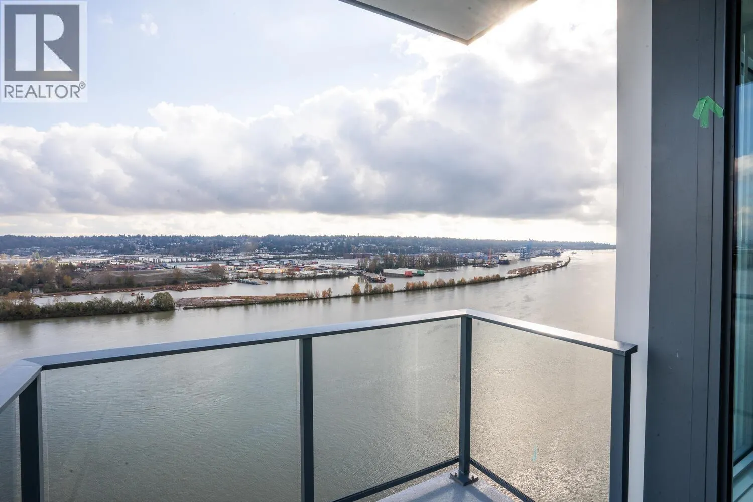 1907 680 QUAYSIDE DRIVE