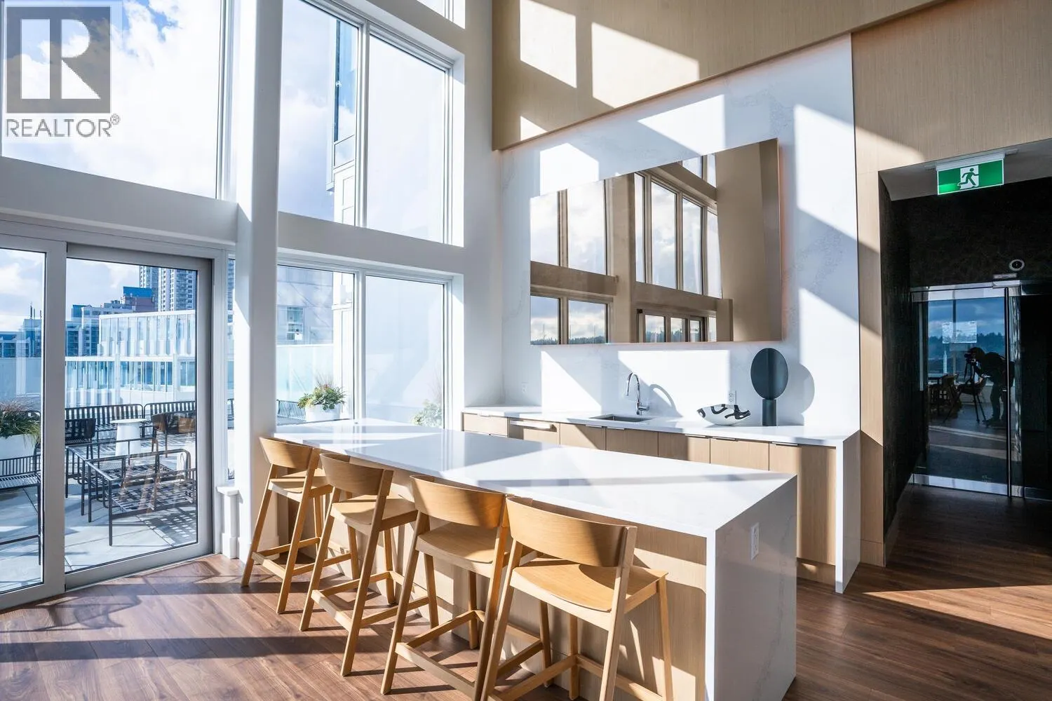 1907 680 QUAYSIDE DRIVE