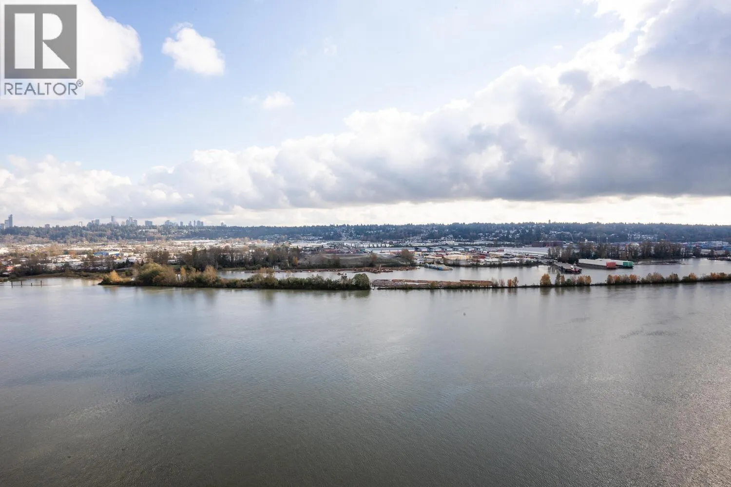 1907 680 QUAYSIDE DRIVE