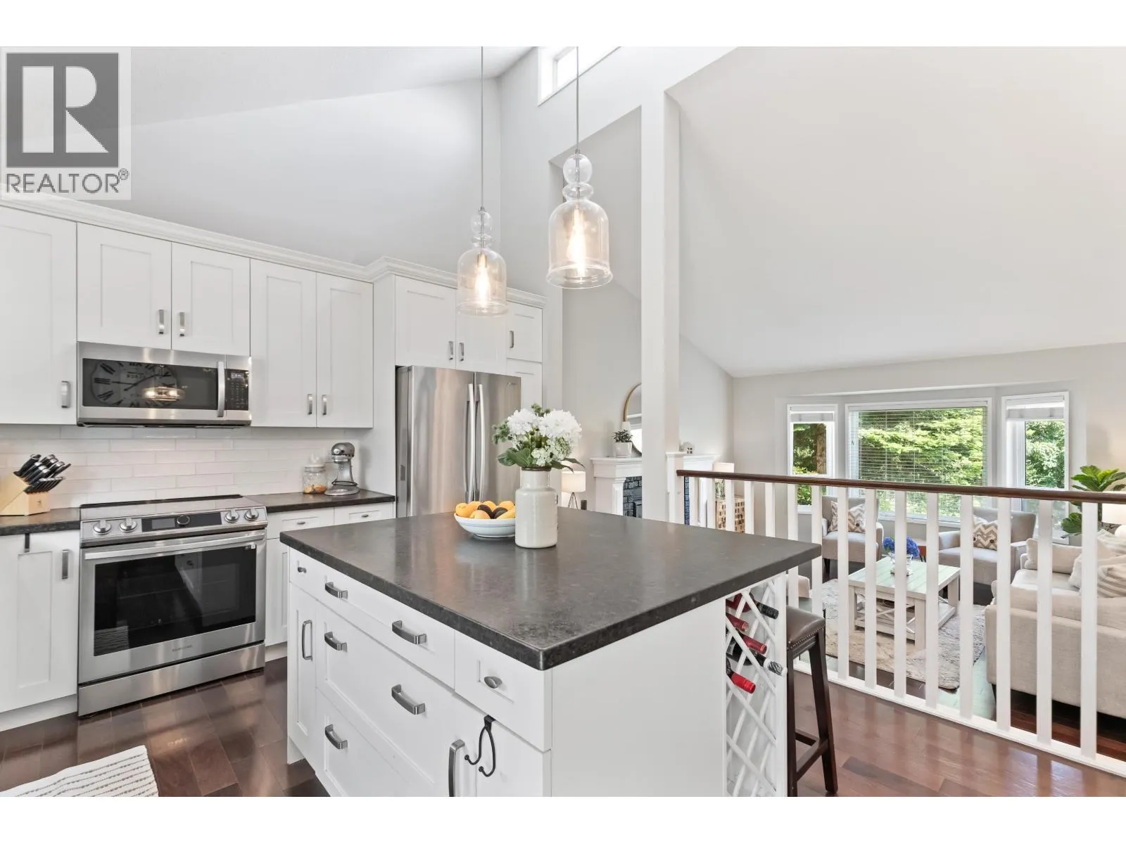 472 RIVERVIEW CRESCENT