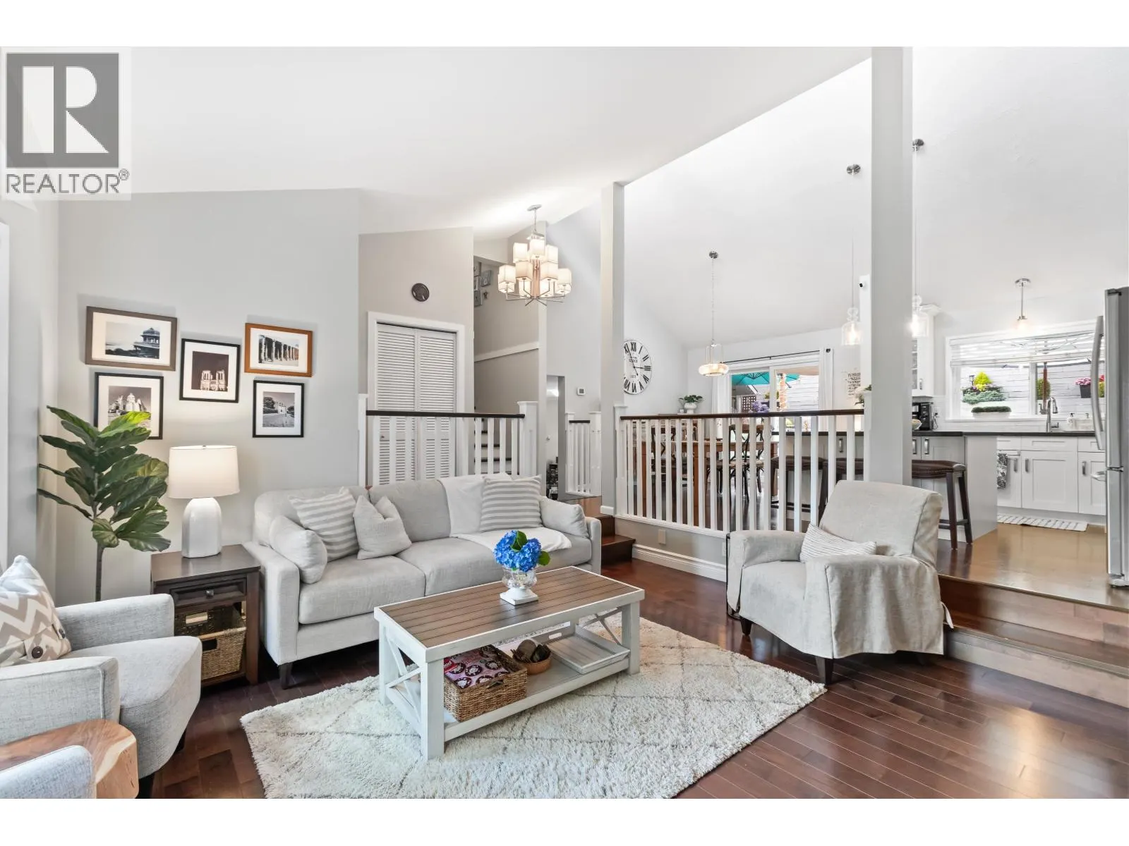 472 RIVERVIEW CRESCENT