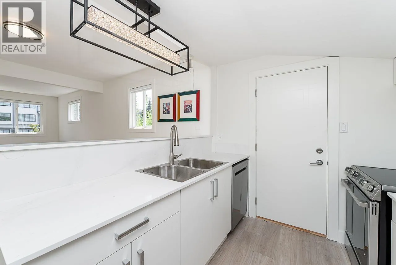 1747 SALISBURY AVENUE