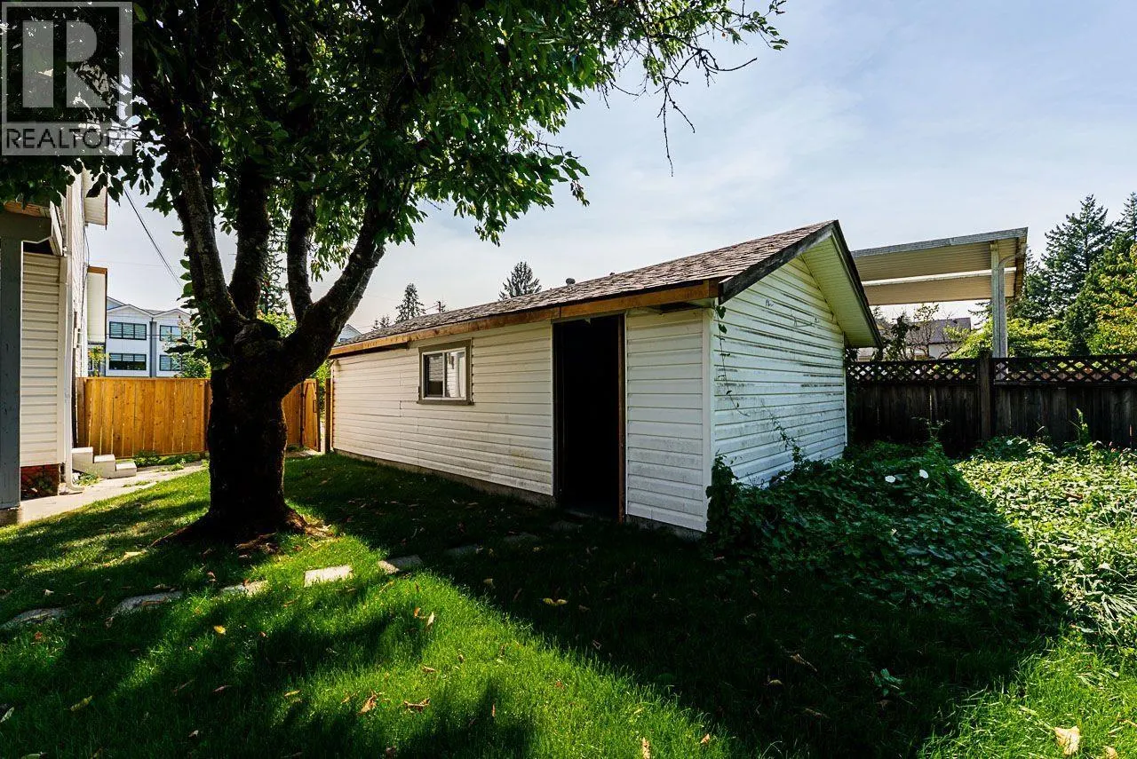 1747 SALISBURY AVENUE