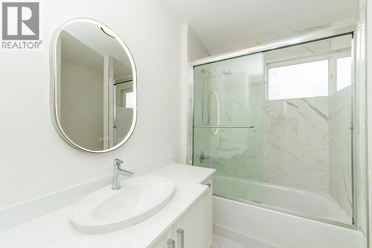 1747 SALISBURY AVENUE