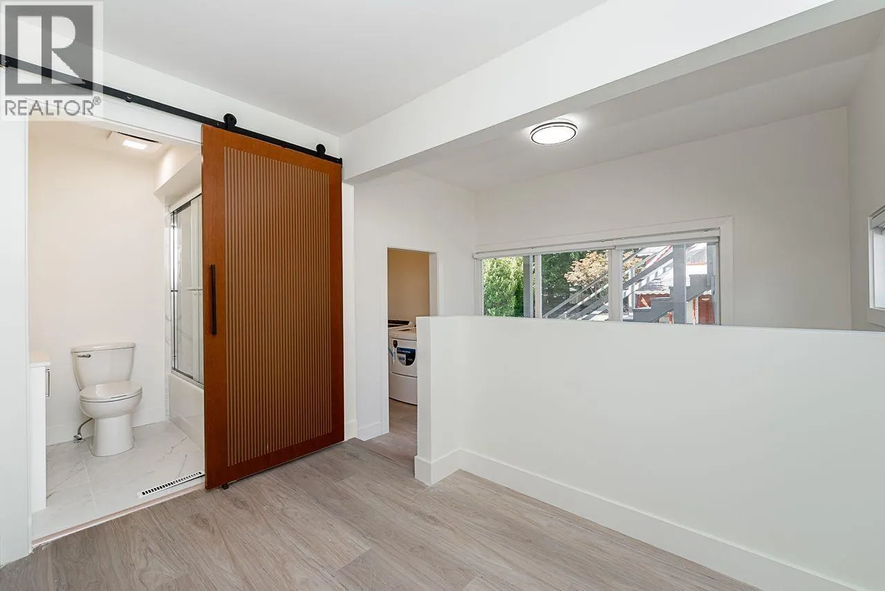 1747 SALISBURY AVENUE