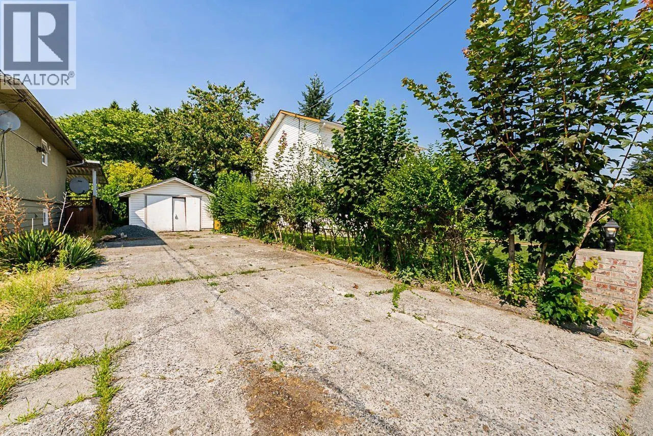 1747 SALISBURY AVENUE