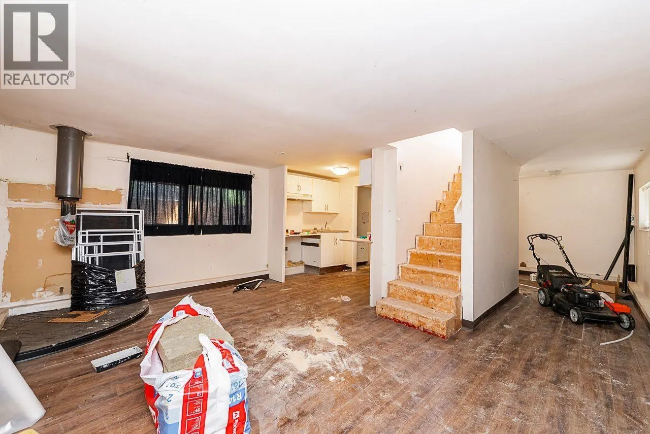 1747 SALISBURY AVENUE