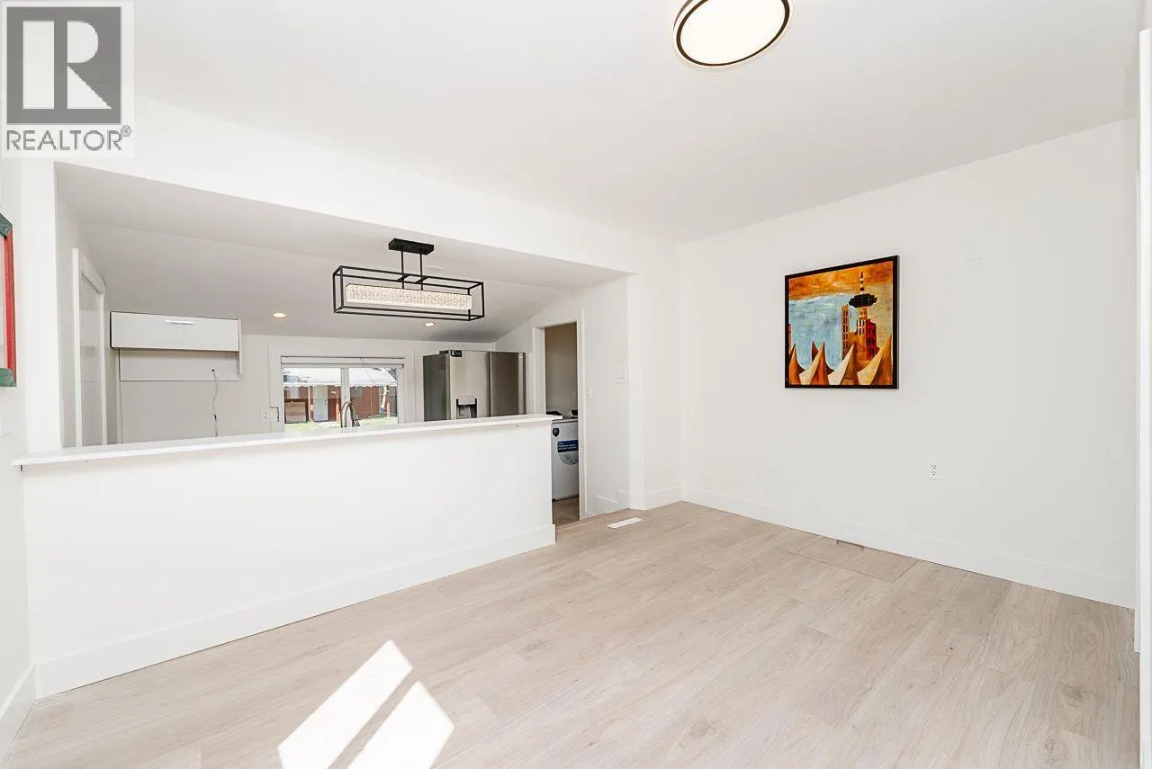 1747 SALISBURY AVENUE