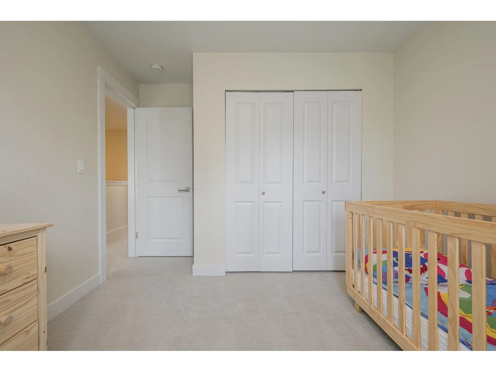 18 3303 ROSEMARY HEIGHTS CRESCENT