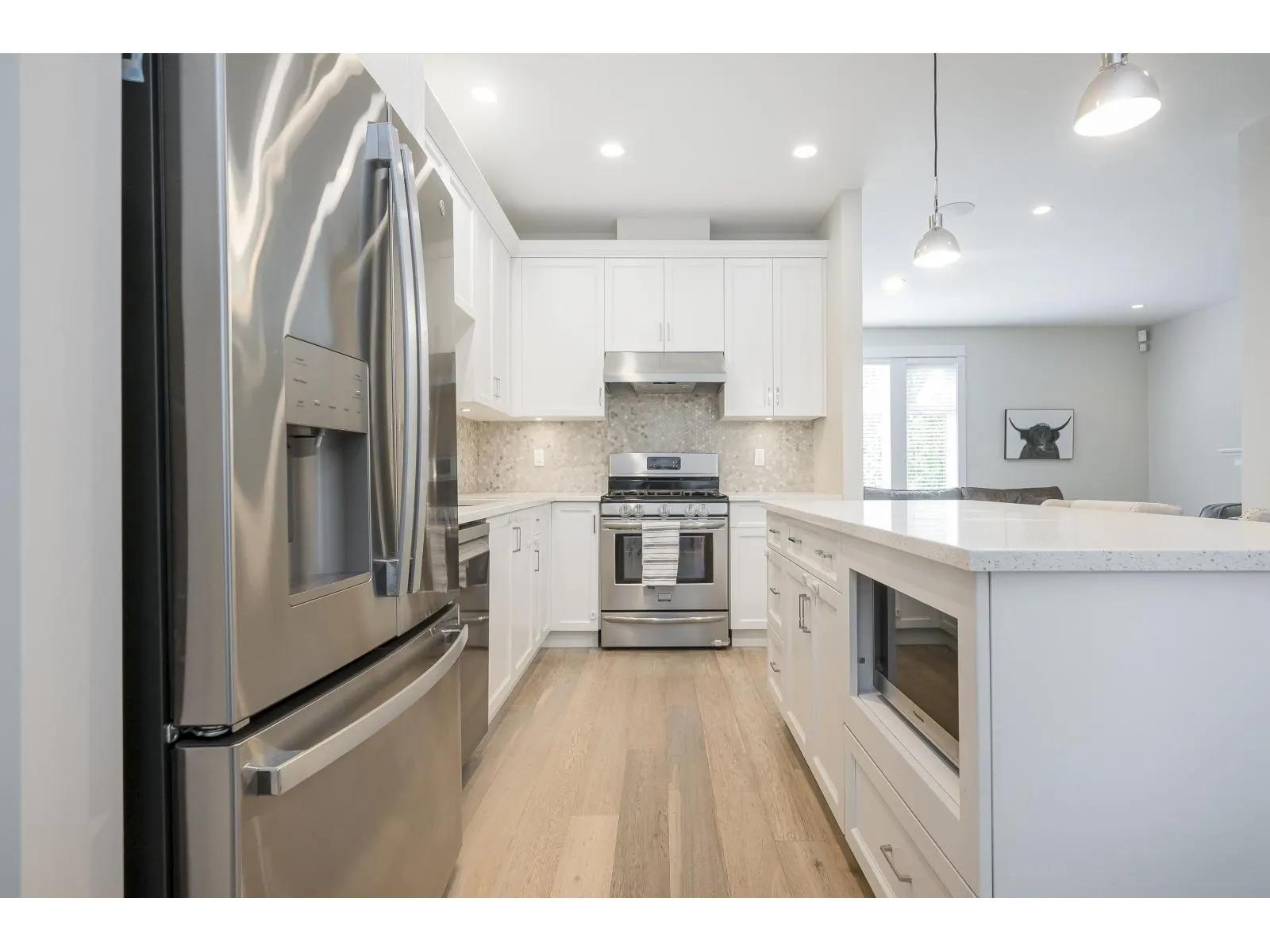 18 3303 ROSEMARY HEIGHTS CRESCENT