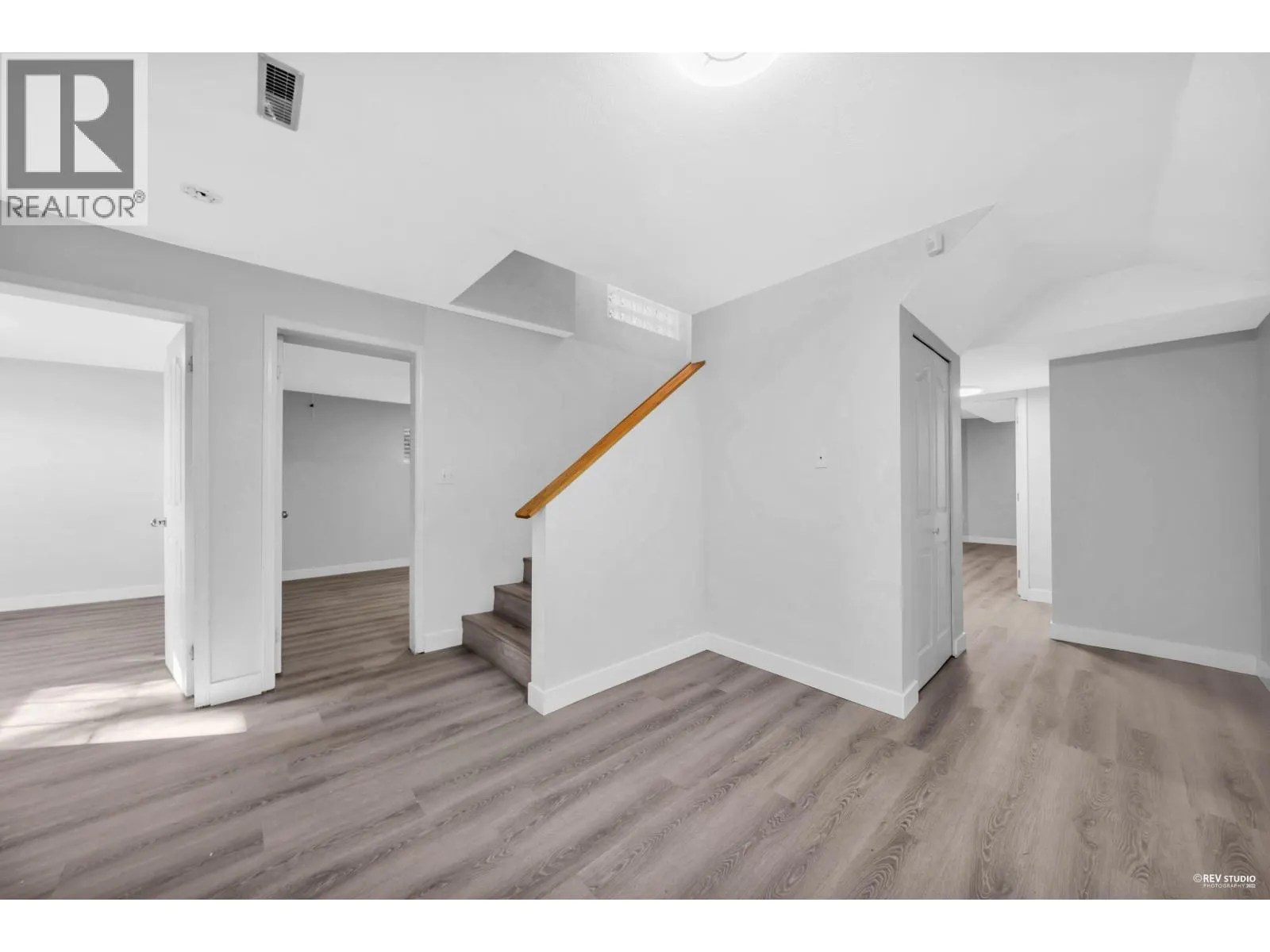 2233 MONASHEE COURT