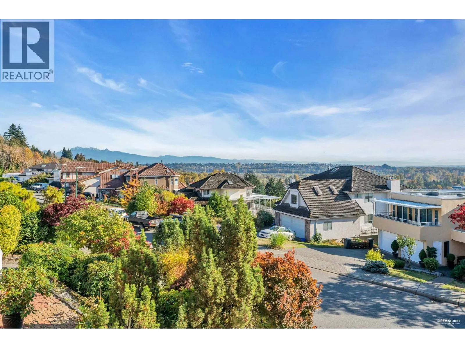 2233 MONASHEE COURT