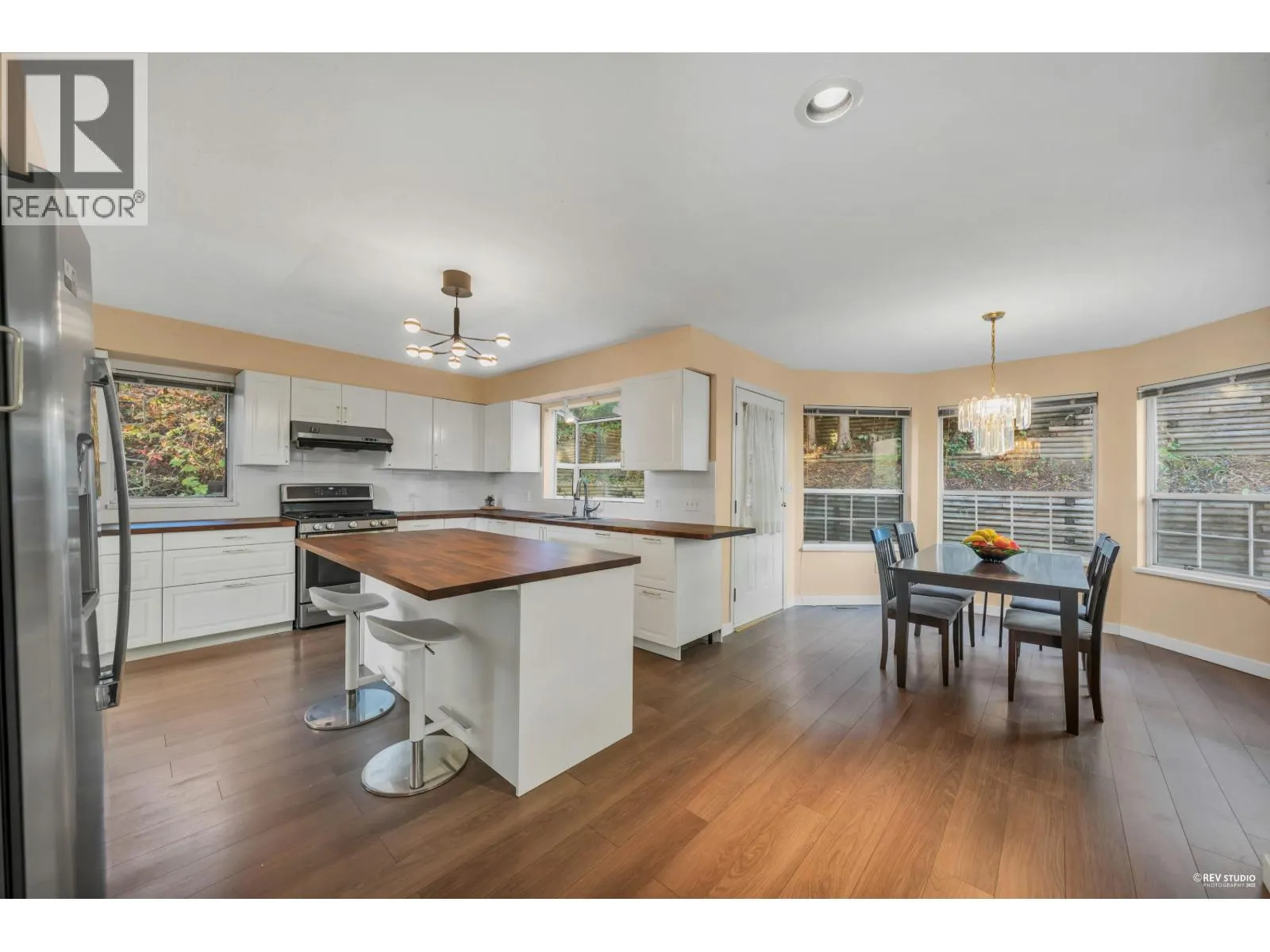 2233 MONASHEE COURT