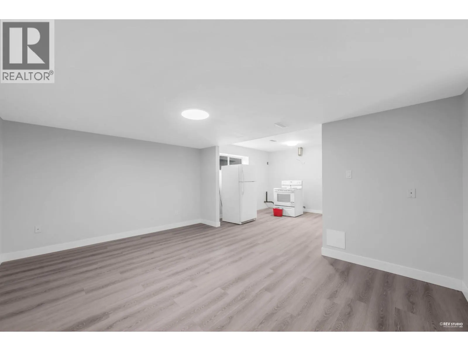 2233 MONASHEE COURT