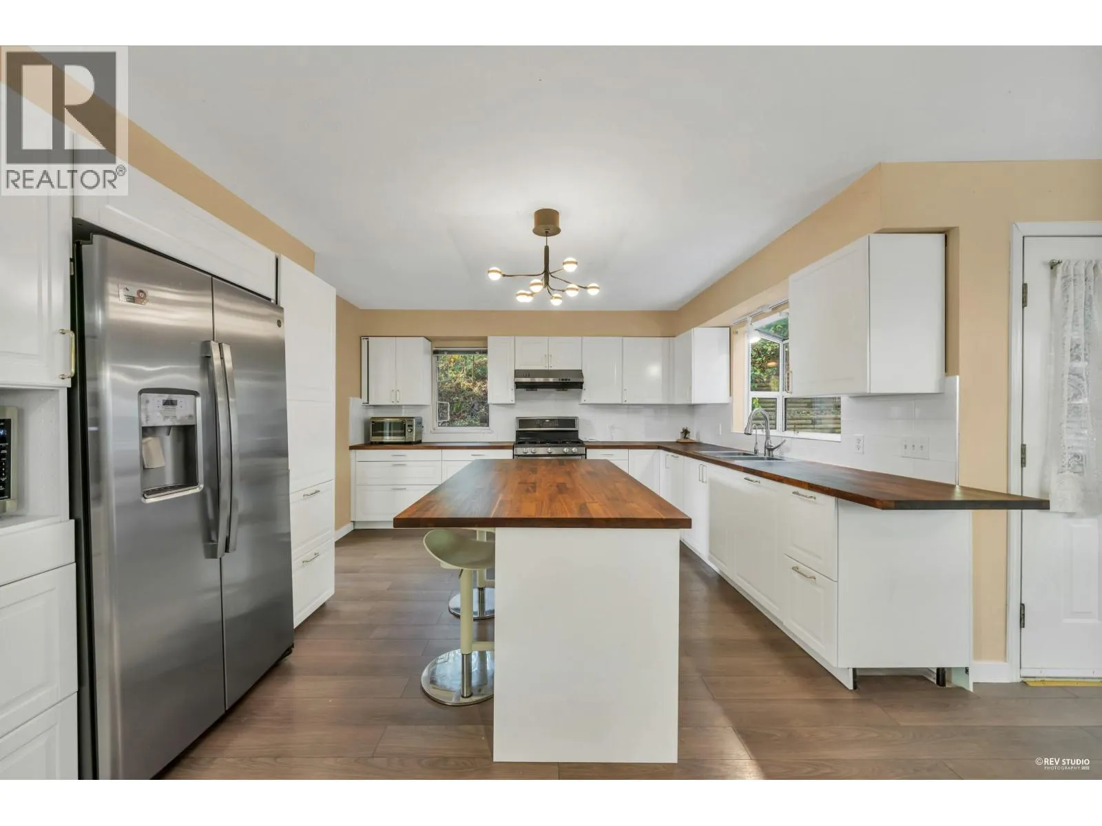 2233 MONASHEE COURT