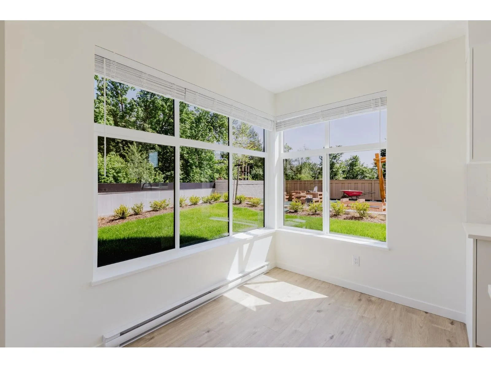 111 33920 BEST AVENUE