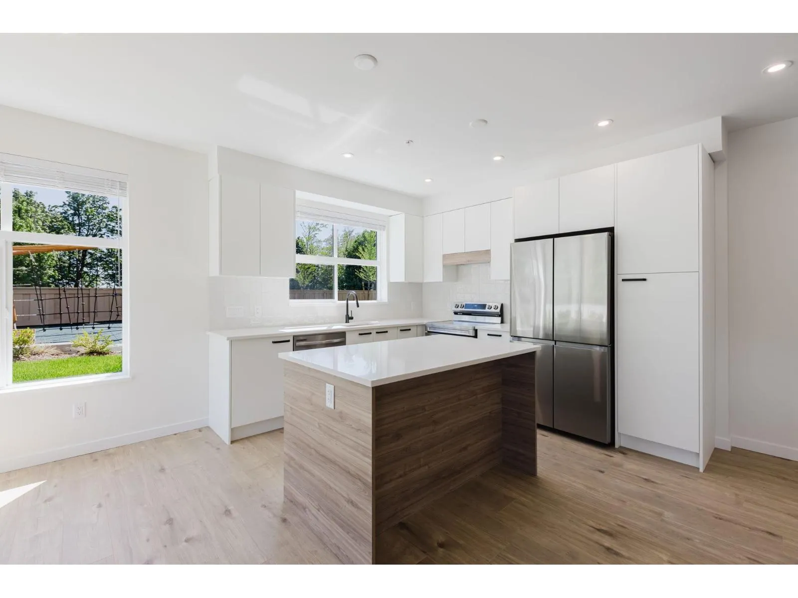 111 33920 BEST AVENUE