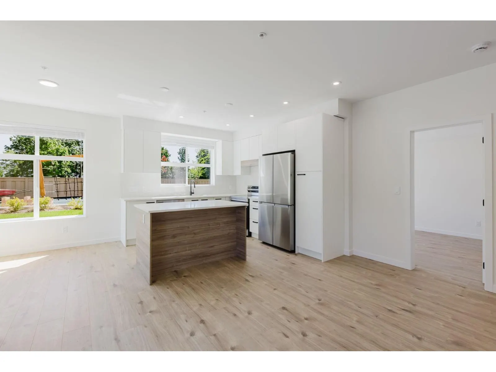 111 33920 BEST AVENUE