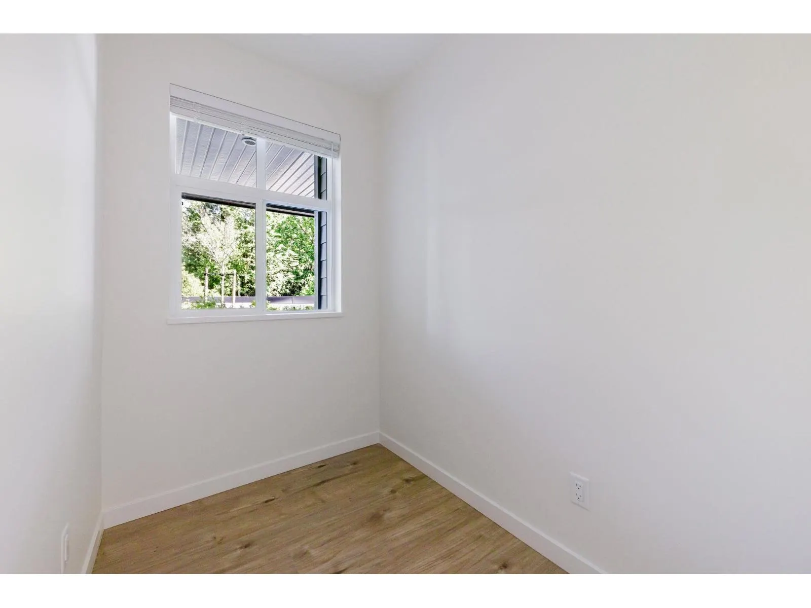 111 33920 BEST AVENUE