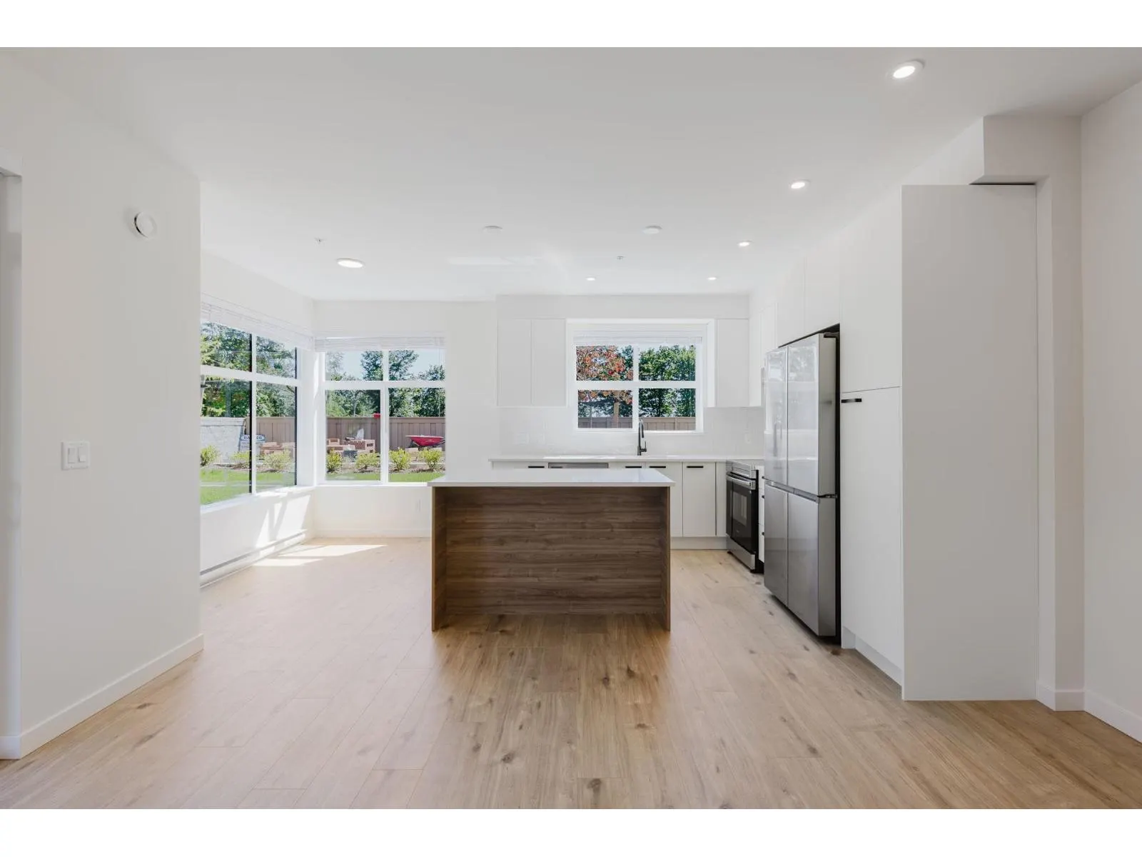 111 33920 BEST AVENUE