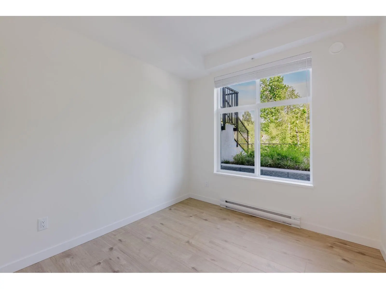 111 33920 BEST AVENUE