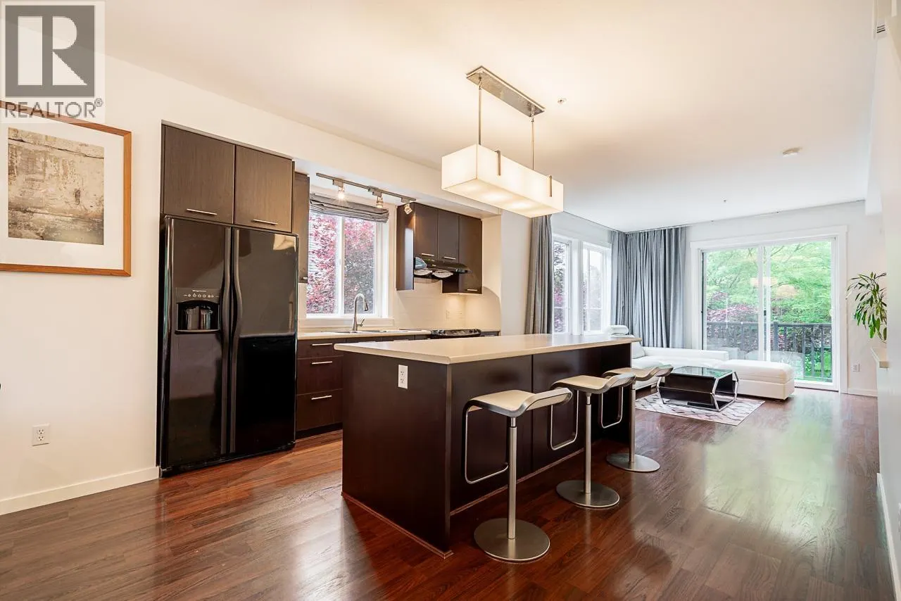 8 2418 AVON PLACE