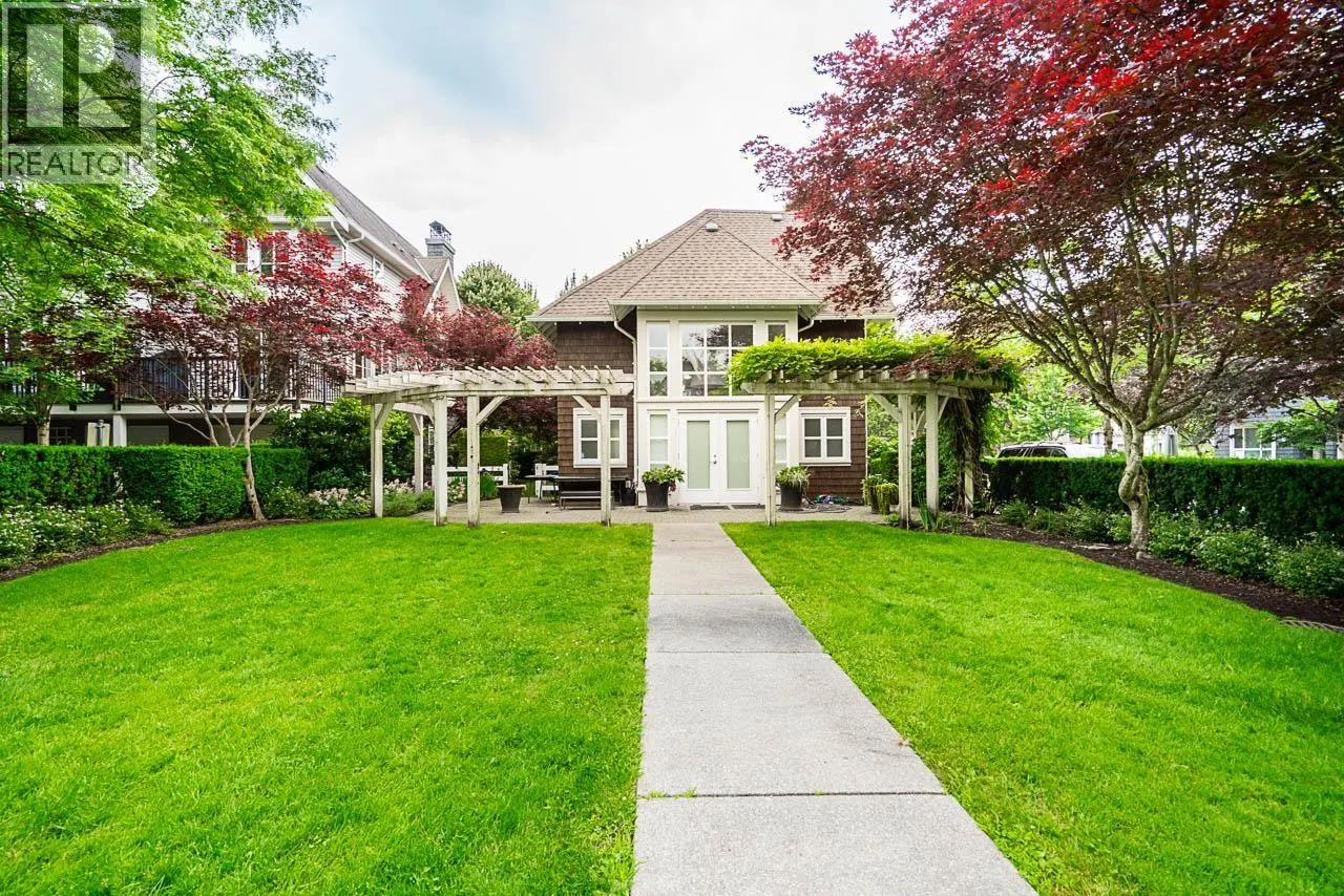 8 2418 AVON PLACE